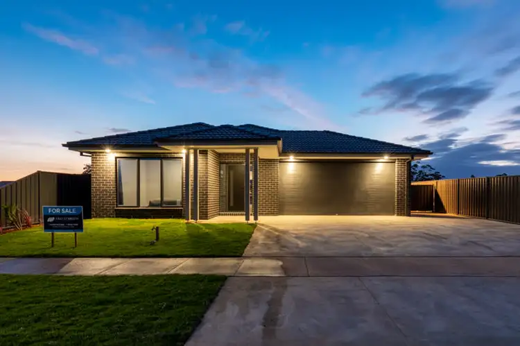 13 Lazzaro  Crescent, Sale VIC 3850