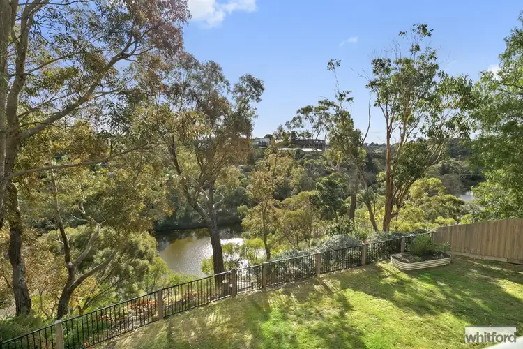 11 Mayfair Drive, Newtown VIC 3220