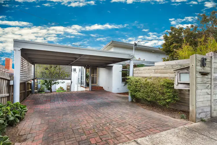 16 Cherry Orchard Rise, Box Hill North VIC 3129