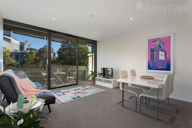 304/12 Waterview Walk, Docklands VIC 3008