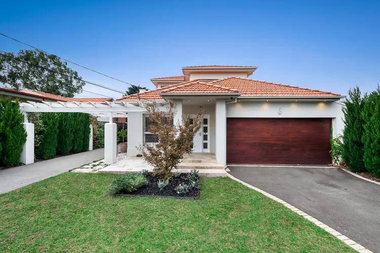 52 Teddington Road, Hampton VIC 3188