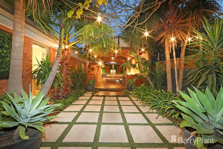 23 Pitfield Crescent, Rowville VIC 3178