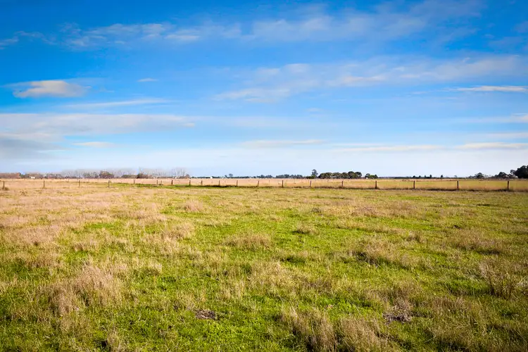 25 Soldiers  Road, Pakenham South VIC 3810