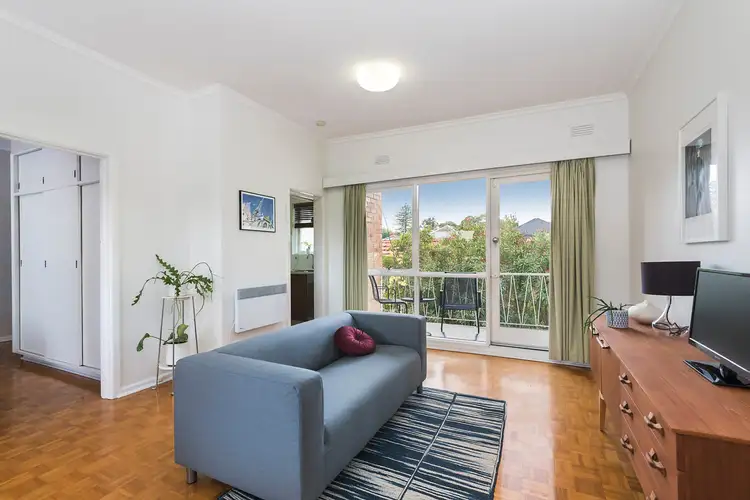 Main view of Homely apartment listing, 17/41 Riversdale Road, Hawthorn VIC 3122