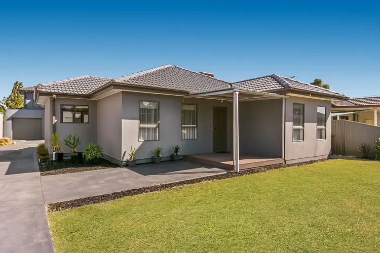 1/16 Gloria Avenue, Dandenong North VIC 3175