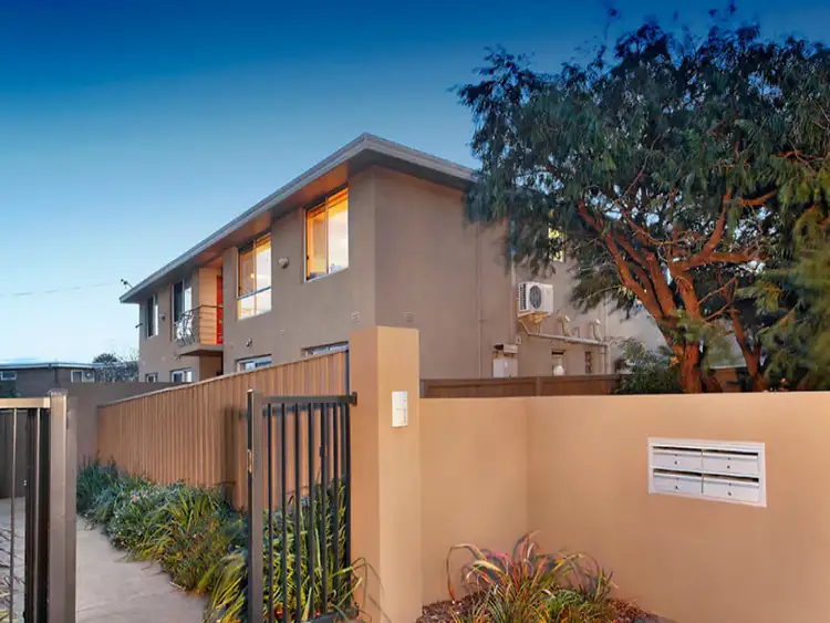 8/1796-1800 Dandenong Road, Clayton VIC 3168