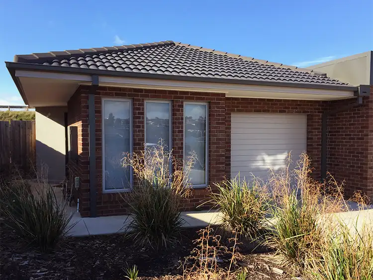 9/11-15 Silverdale Drive, Darley VIC 3340