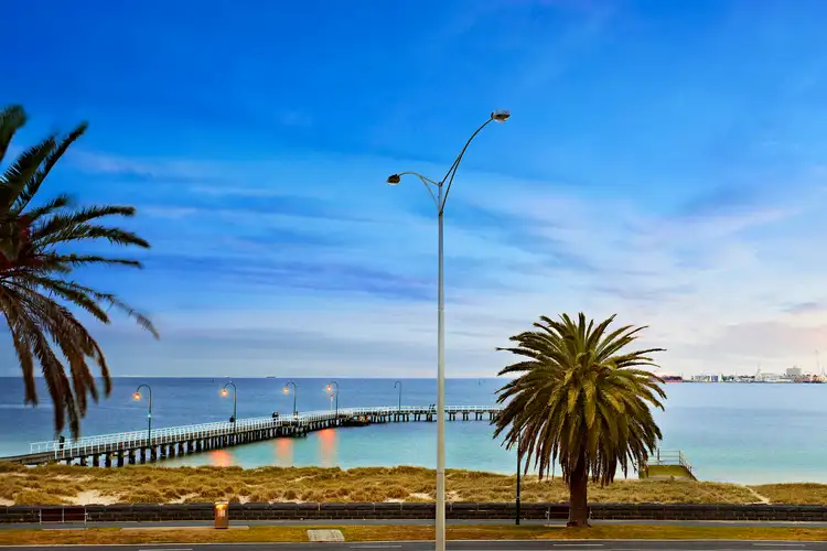 31/1 Beach Street, Port Melbourne VIC 3207
