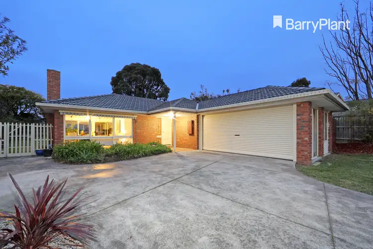 75 Mantung Crescent, Rowville VIC 3178
