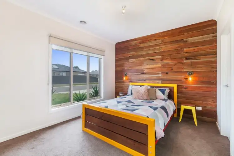 Fifth view of Homely house listing, 17 Kirribilli Crescent, Wallan VIC 3756