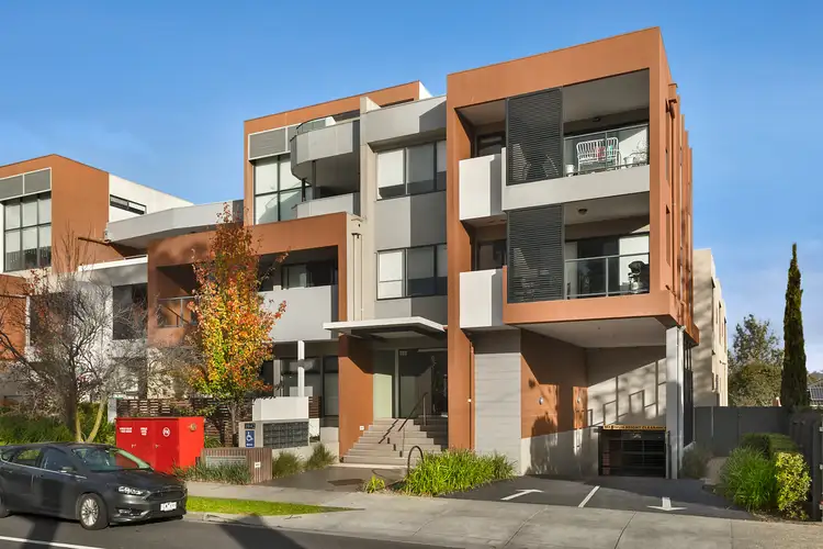 102/1042 Doncaster  Road, Doncaster East VIC 3109