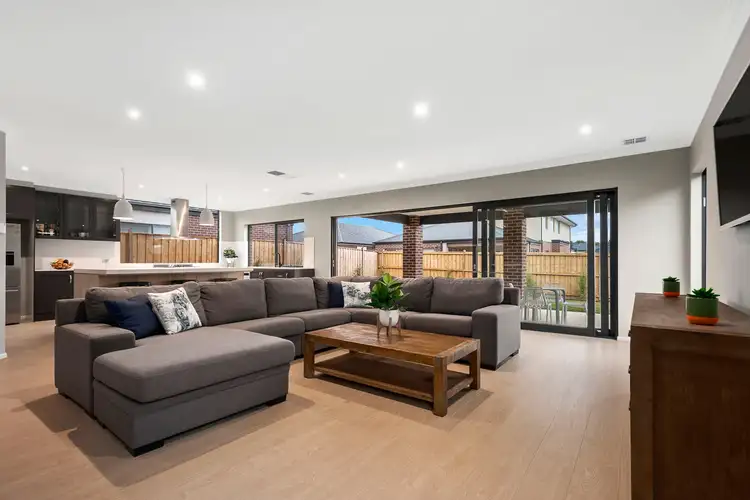 6 Pademelon Street, Doreen VIC 3754