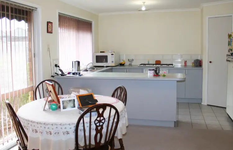 Sixth view of Homely unit listing, 1/4 Shara Court, Narre Warren VIC 3805