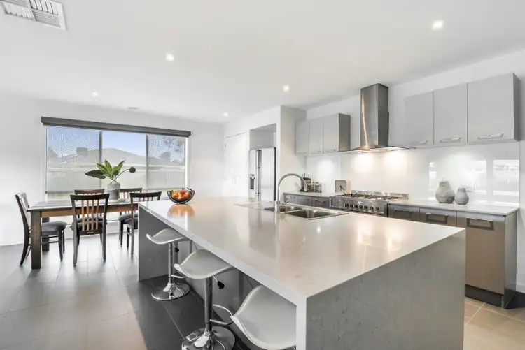 Second view of Homely house listing, 7 Palladium Circle, Beveridge VIC 3753