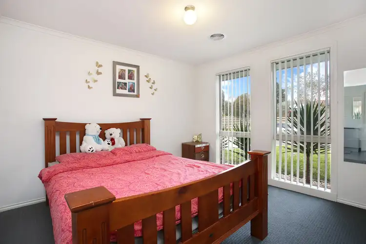 Fourth view of Homely unit listing, 27B Tyrone Street, Langwarrin VIC 3910