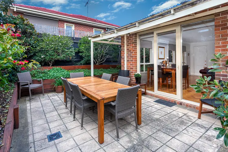 2/6 Dryden Street, Doncaster East VIC 3109