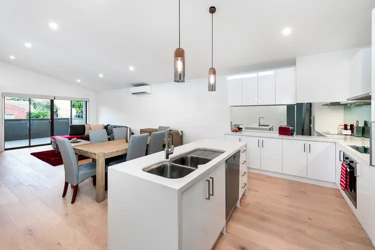 1/207 Elgar Road, Surrey Hills VIC 3127