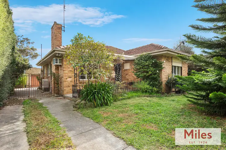15 Lawson Parade, Heidelberg Heights VIC 3081
