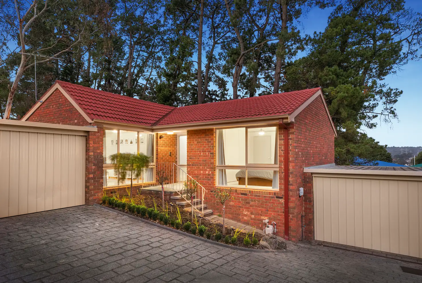 Main view of Homely villa listing, 10/5-19 Fullwood Parade, Doncaster East VIC 3109