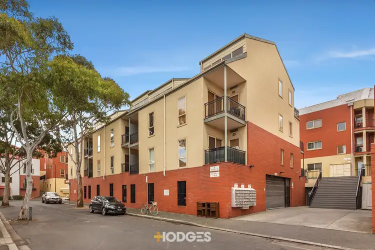 11/16 Mawbey Street, Kensington VIC 3031
