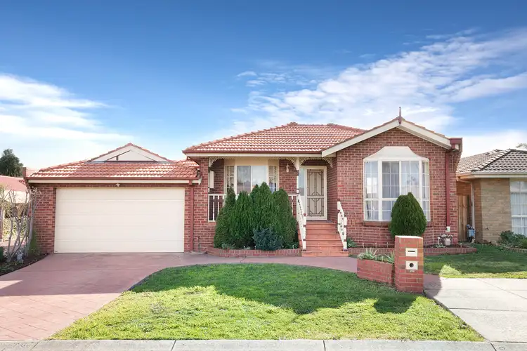 13 Satterly  Way, Roxburgh Park VIC 3064