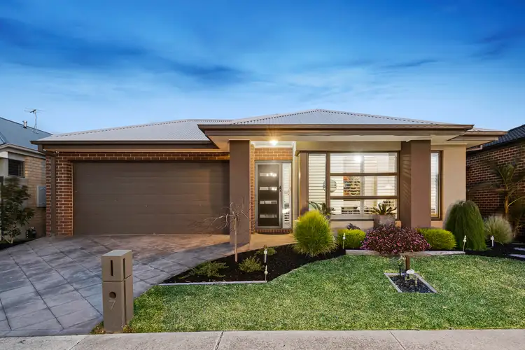 7 Fossilstone Avenue, Doreen VIC 3754