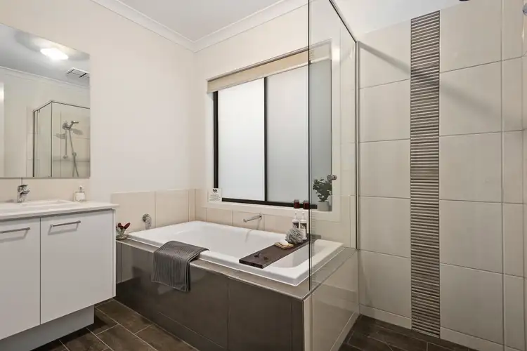 Sixth view of Homely house listing, 7 Fossilstone Avenue, Doreen VIC 3754