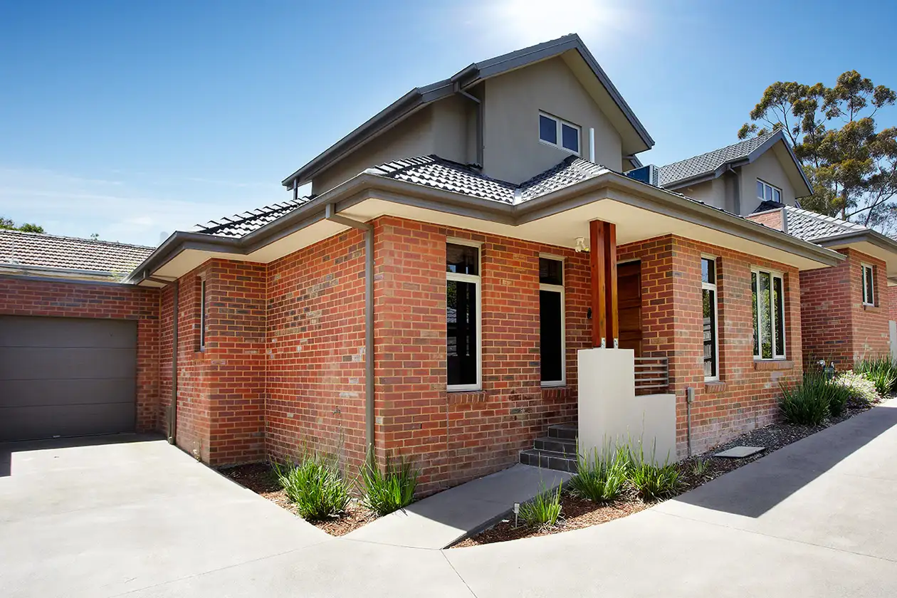 Main view of Homely townhouse listing, 2/184 Mountain View Road, Briar Hill VIC 3088