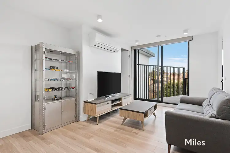 Main view of Homely apartment listing, Level 2, 2/1045 Heidelberg Road, Ivanhoe VIC 3079