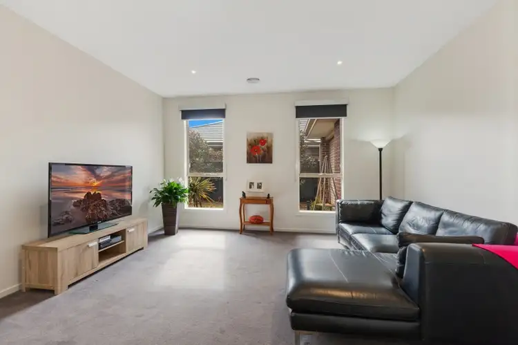 Sixth view of Homely house listing, 32 Mandalay Circuit, Beveridge VIC 3753