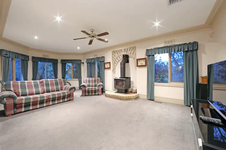 Second view of Homely house listing, 11 Whitecliffe Drive, Rowville VIC 3178