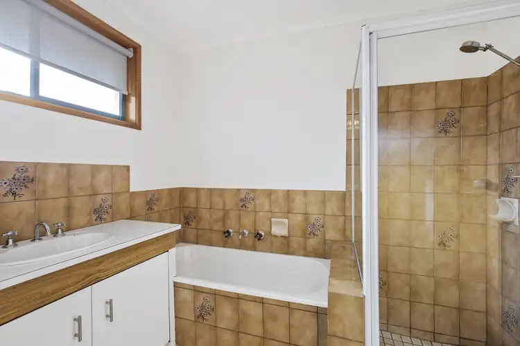 Fourth view of Homely unit listing, 1/21 Fordview Crescent, Bell Post Hill VIC 3215