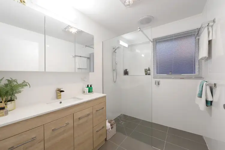 Sixth view of Homely house listing, 4 Lalbert Court, Lysterfield VIC 3156