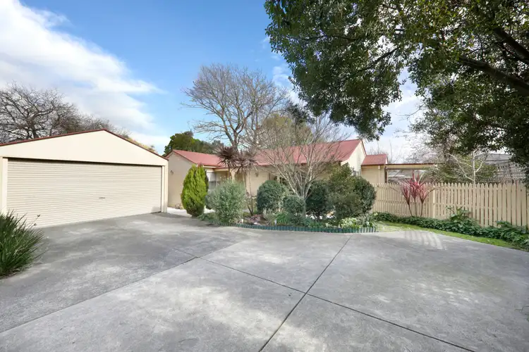 Main view of Homely unit listing, 2/67 Forest Road, Ferntree Gully VIC 3156