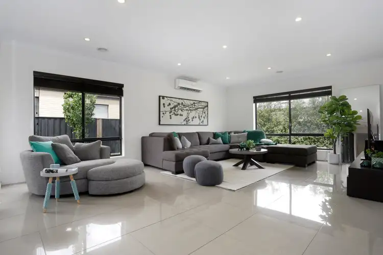 Second view of Homely house listing, 2 Ackland Court, Berwick VIC 3806