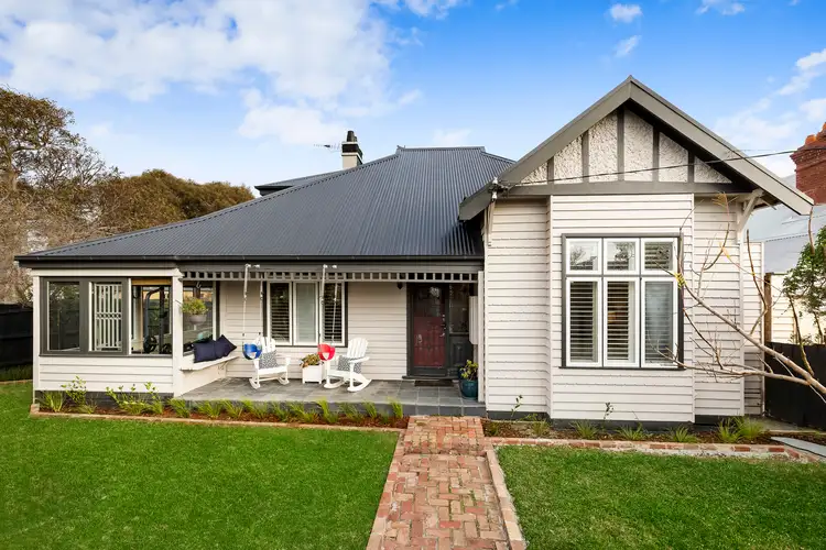 30 Holyrood Street, Hampton VIC 3188