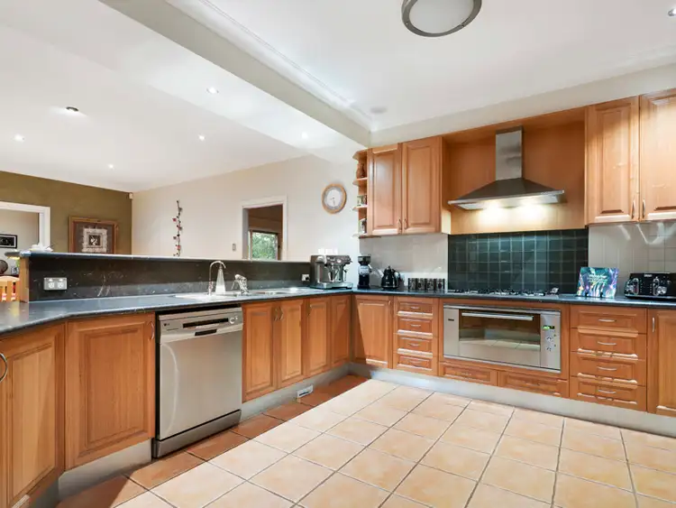 Fourth view of Homely house listing, 10 Pinnacle Place, Hoppers Crossing VIC 3029