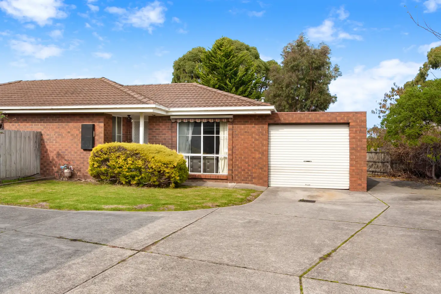 Main view of Homely unit listing, 2/14 Cyprus Place, Pakenham VIC 3810
