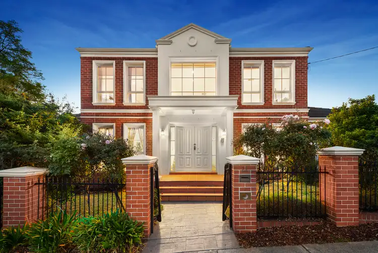 2A Buchanan Avenue, Balwyn North VIC 3104