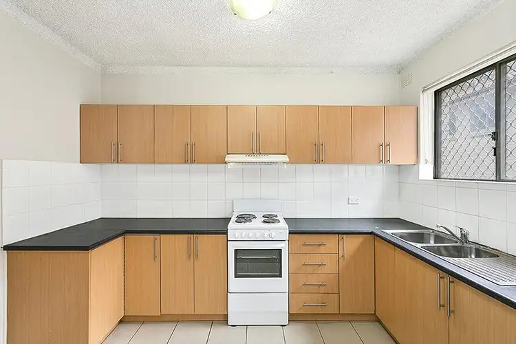 2/11-13 Crown Street, Granville NSW 2142