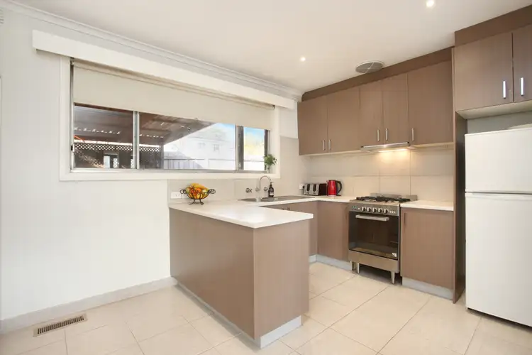 Fifth view of Homely townhouse listing, 2/8 Stapley Crescent, Chadstone VIC 3148
