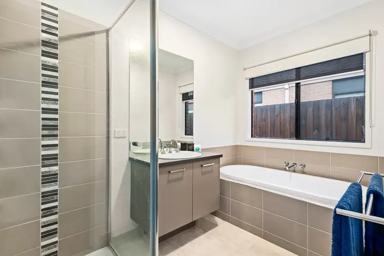 Sixth view of Homely house listing, 8 Fossilstone Avenue, Doreen VIC 3754