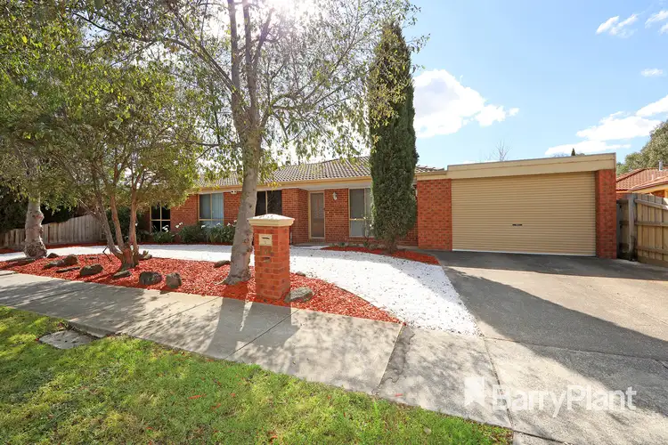 135 Waradgery Drive, Rowville VIC 3178