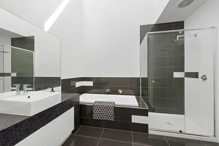 Sixth view of Homely townhouse listing, 5/5 Vine Street, Heidelberg VIC 3084