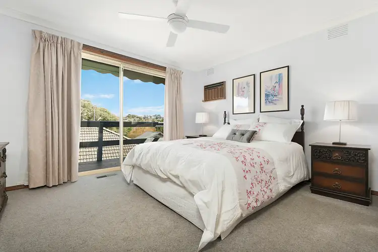 Fifth view of Homely house listing, 8 Ulrich Court, Viewbank VIC 3084
