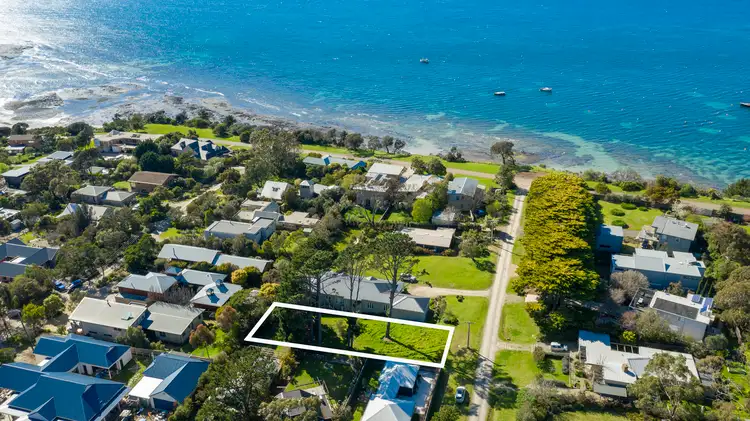 8 Barker Street, Flinders VIC 3929