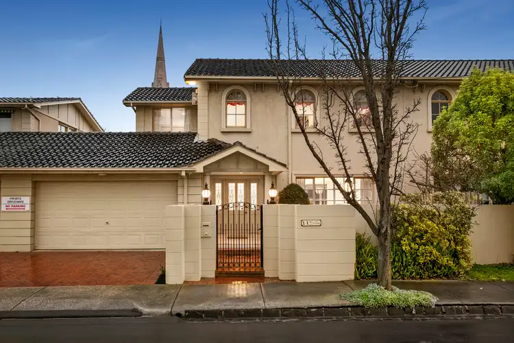 1/1 Mary  Street, Kew VIC 3101