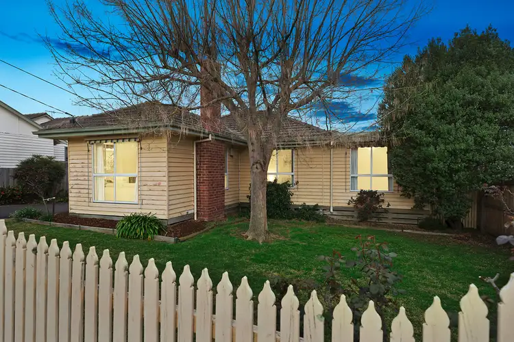 16 Cremean Avenue, Ivanhoe VIC 3079