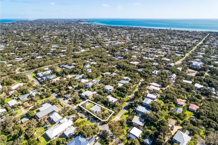 16 Merchant Street, Rye VIC 3941