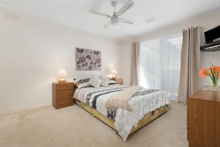 Fifth view of Homely house listing, 6 Somerset Drive, Viewbank VIC 3084